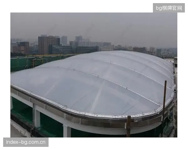是什么决定了PTFE膜屋顶的实际更换周期？是厂商的宣传，还是基于本地气候的持续物理校准数据？